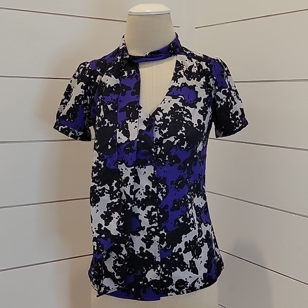 BANANA REPUBLIC xs short sleeve puff sleeve blouse with wrap